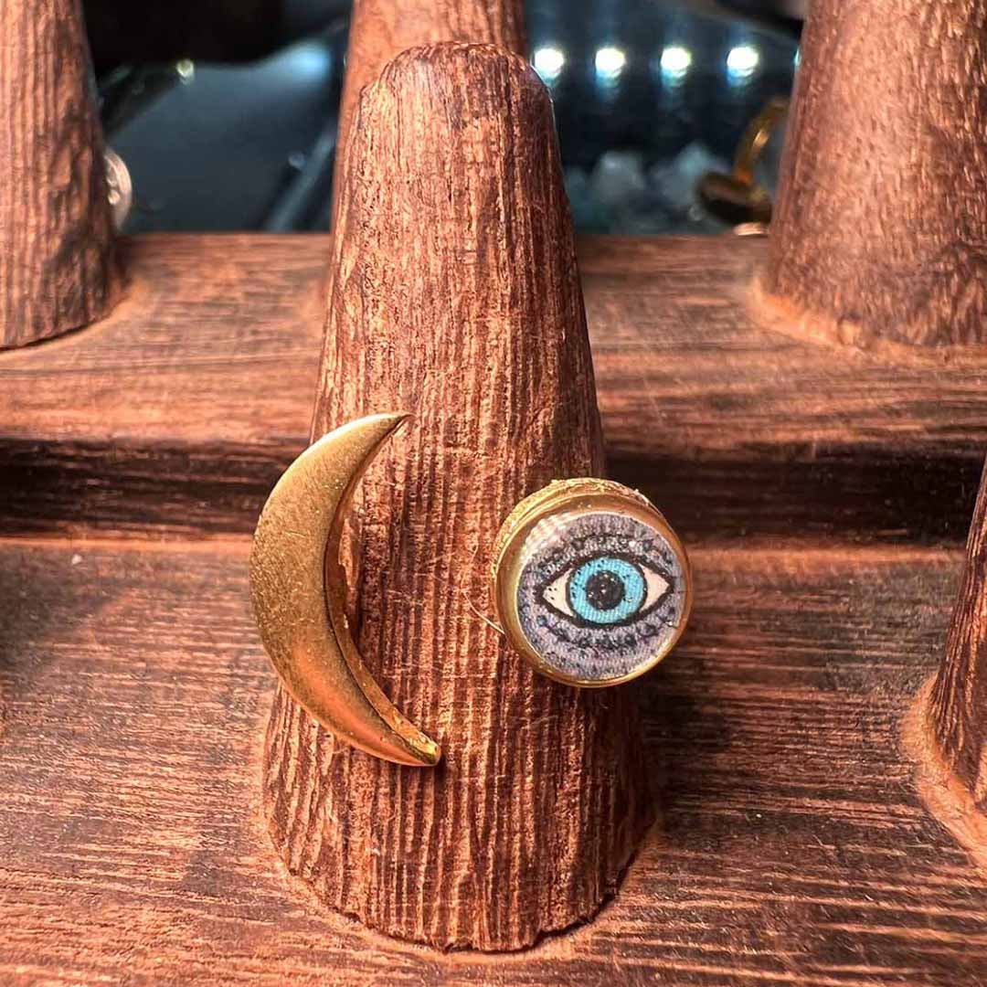 Adjustable Moon with Eye of Protection Ring