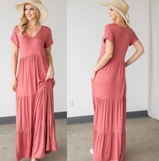 Soft, tierred, Maxi Dress with Pockets & Sleeves