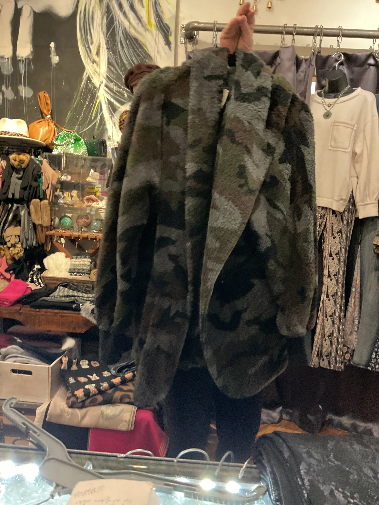 DFA34F80-62F7-4853-B7A0-984D75794F25 - Urban Princess Boutique